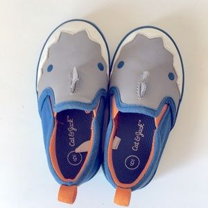 Shark water shoes 🦈